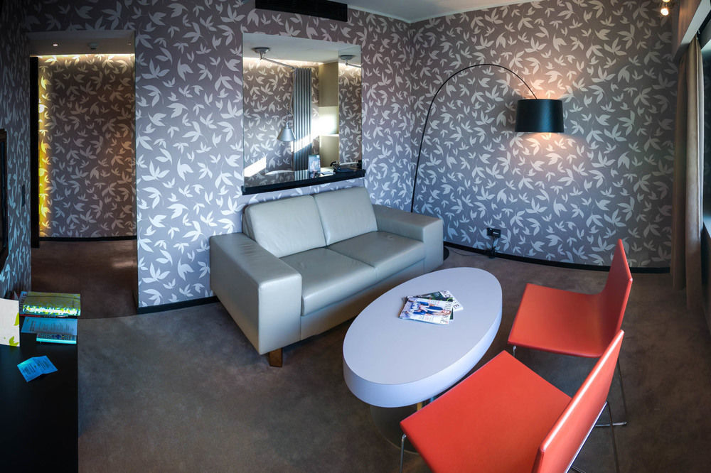 Yasmin Hotel 4*